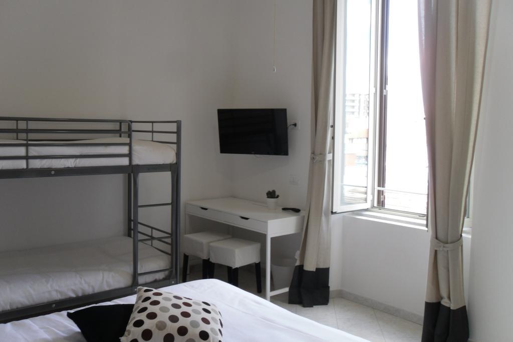 5 Rooms Affittacamere Civitavecchia Phòng bức ảnh