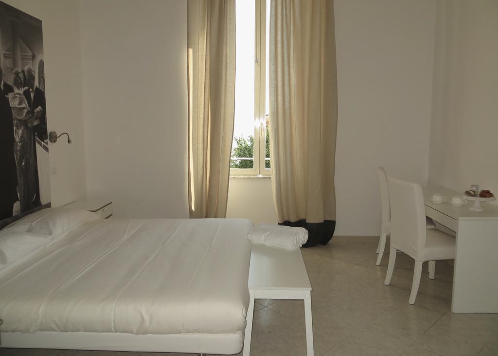 5 Rooms Affittacamere Civitavecchia Phòng bức ảnh